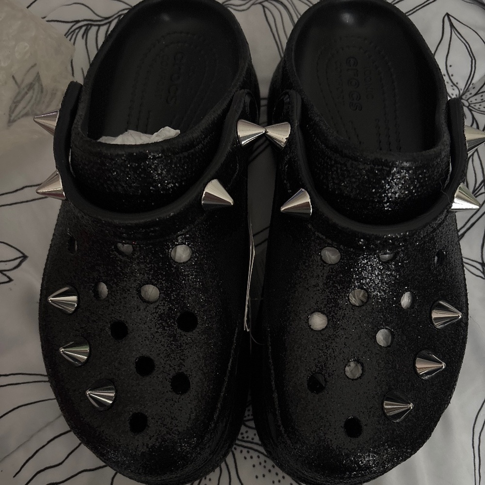 NEW Crocs classic bae glitter stud women’s wedge clogs
